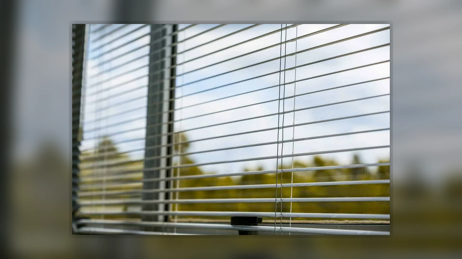 How to Clean Venetian Blinds: Tips for Light and Deep Cleaning