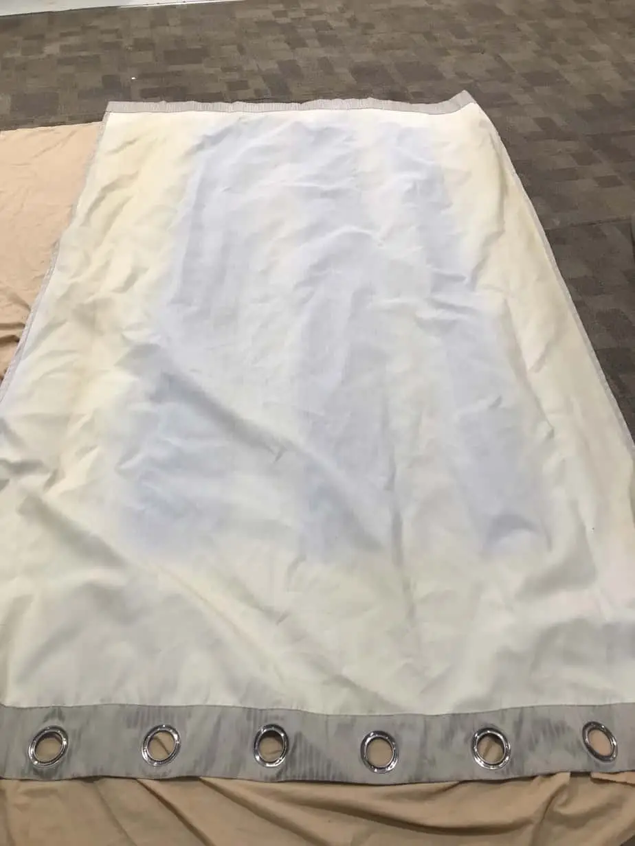 Fittings and construction during curtain cleaning