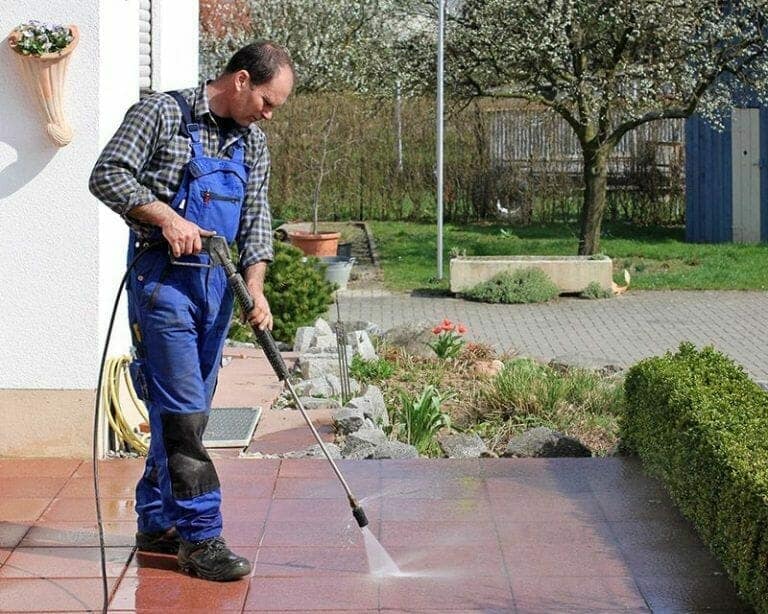 House Washing Auckland | Water Blasting Auckland detail